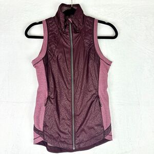 Lululemon Rebel Runner Vest Size 2 Full Zip Rulu Petal Camo Bordeaux Berry